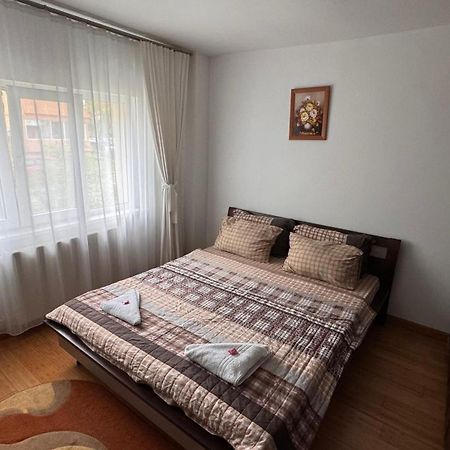 Apartament 3 Camere Otopeni Esterno foto
