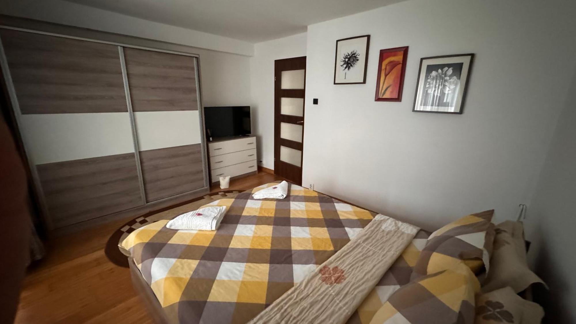 Apartament 3 Camere Otopeni Esterno foto