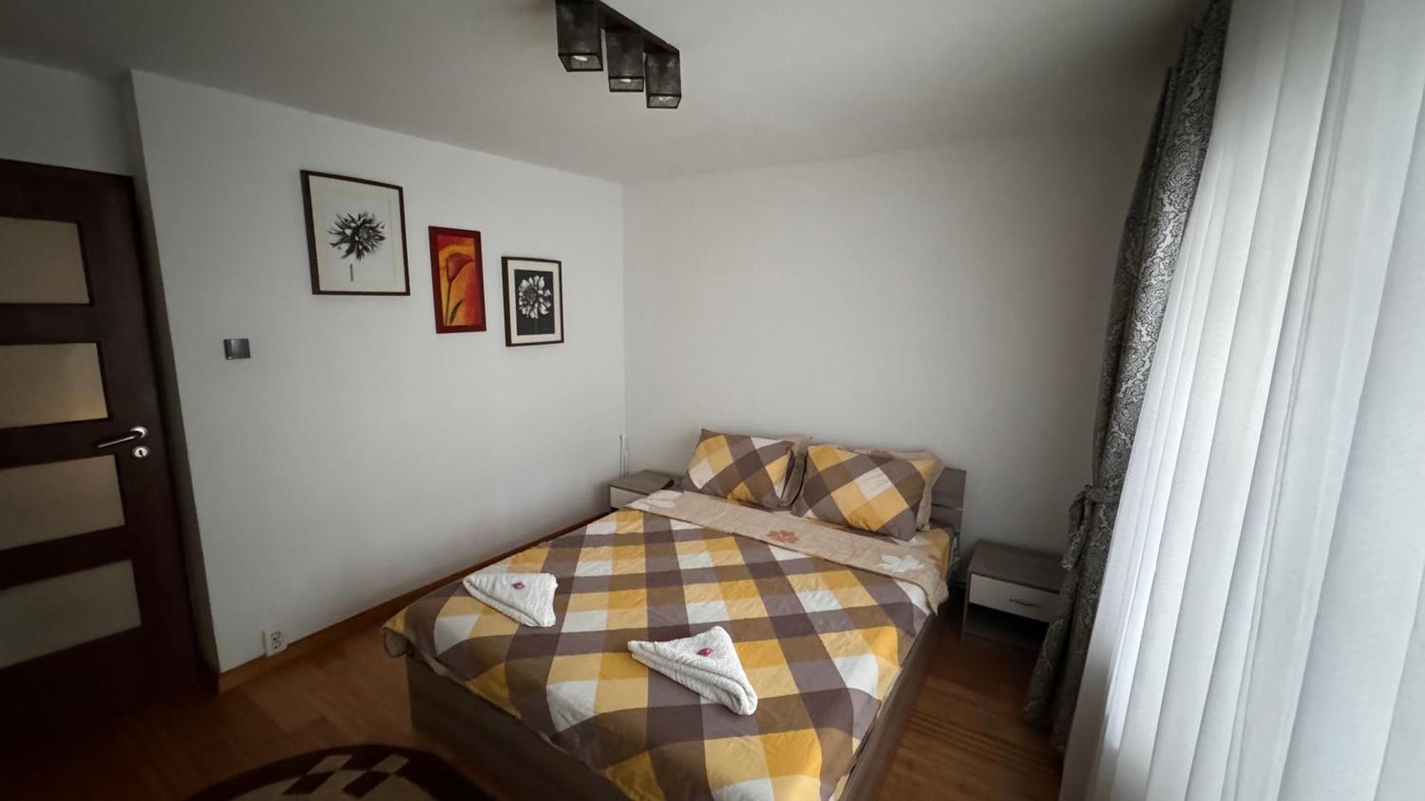 Apartament 3 Camere Otopeni Esterno foto
